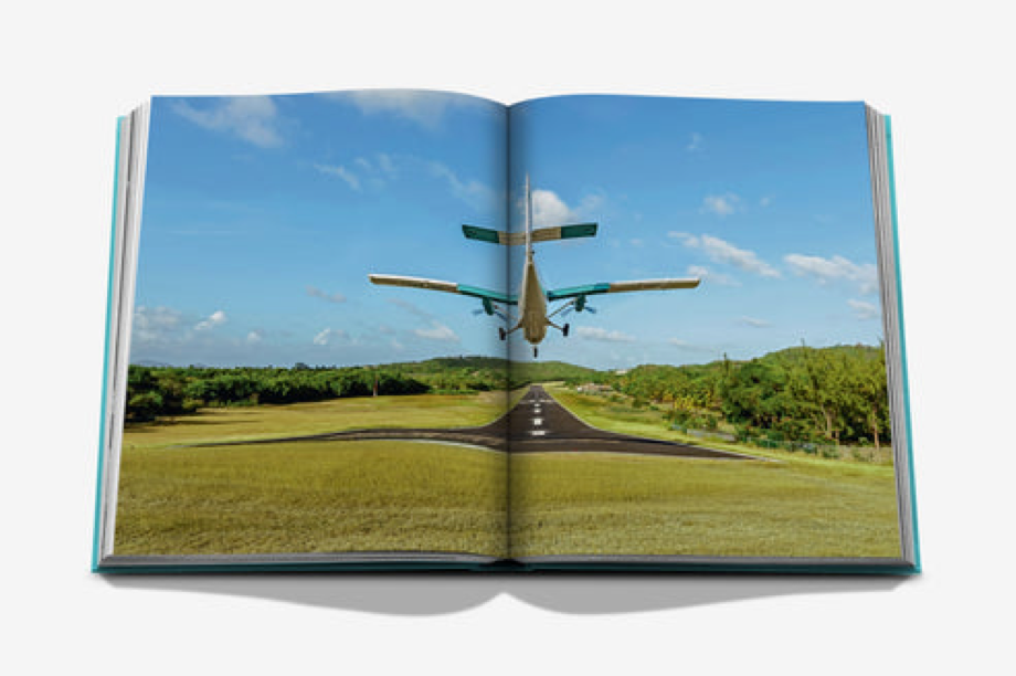 ASSOULINE - THE TRAVEL COLLECTION  -MUSTIQUE ICON