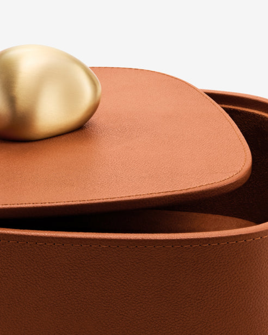 ASSOULINE - LIBRARY COLLECTION | PEBBLE TRINKET BOX - CAMEL PEBBLED LEATHER
